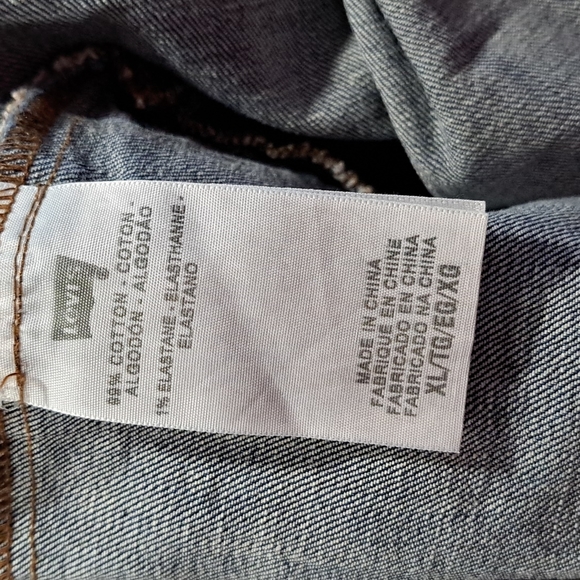 Levi's - Picture 8 of 16
